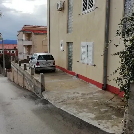 Angella Apartment